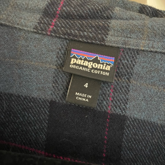 Patagonia Women’s Flannel - Picture 2 of 4